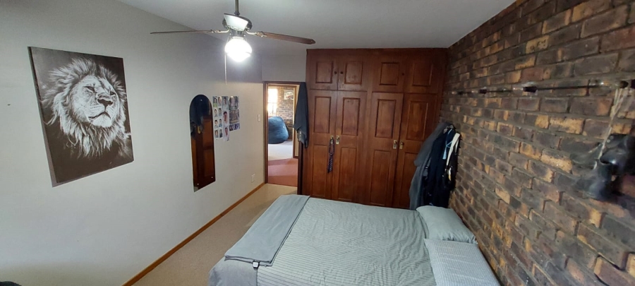 4 Bedroom Property for Sale in Noorsekloof Eastern Cape